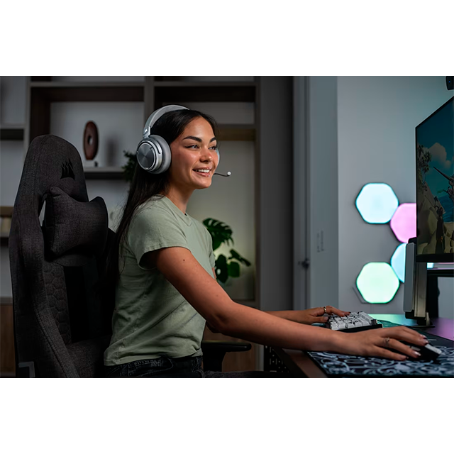 Diadema Corsair Virtuoso Max Wireless Silver, Inalámbrico (Bluetooth + 2.4 GHz), Dolby Atmos, ANC, Compatible con PC/PS5/PS4/Móvil – CA-9011373-WW