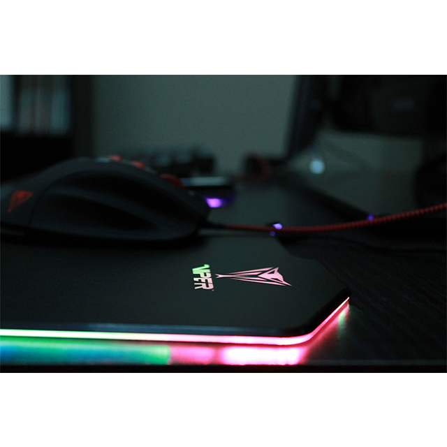 Mousepad Viper RIgid, Chico, Iluminacion LED, 350 x 240 x 3 - PV160UXK 